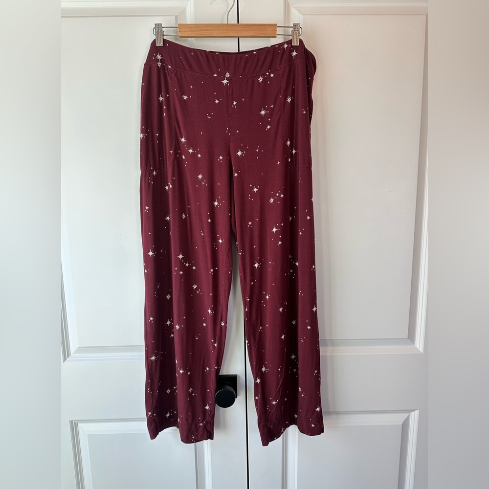 Soma Women’s Cool Nights Stars Cropped Pajama Pants Cranberry Red (Size XXL)